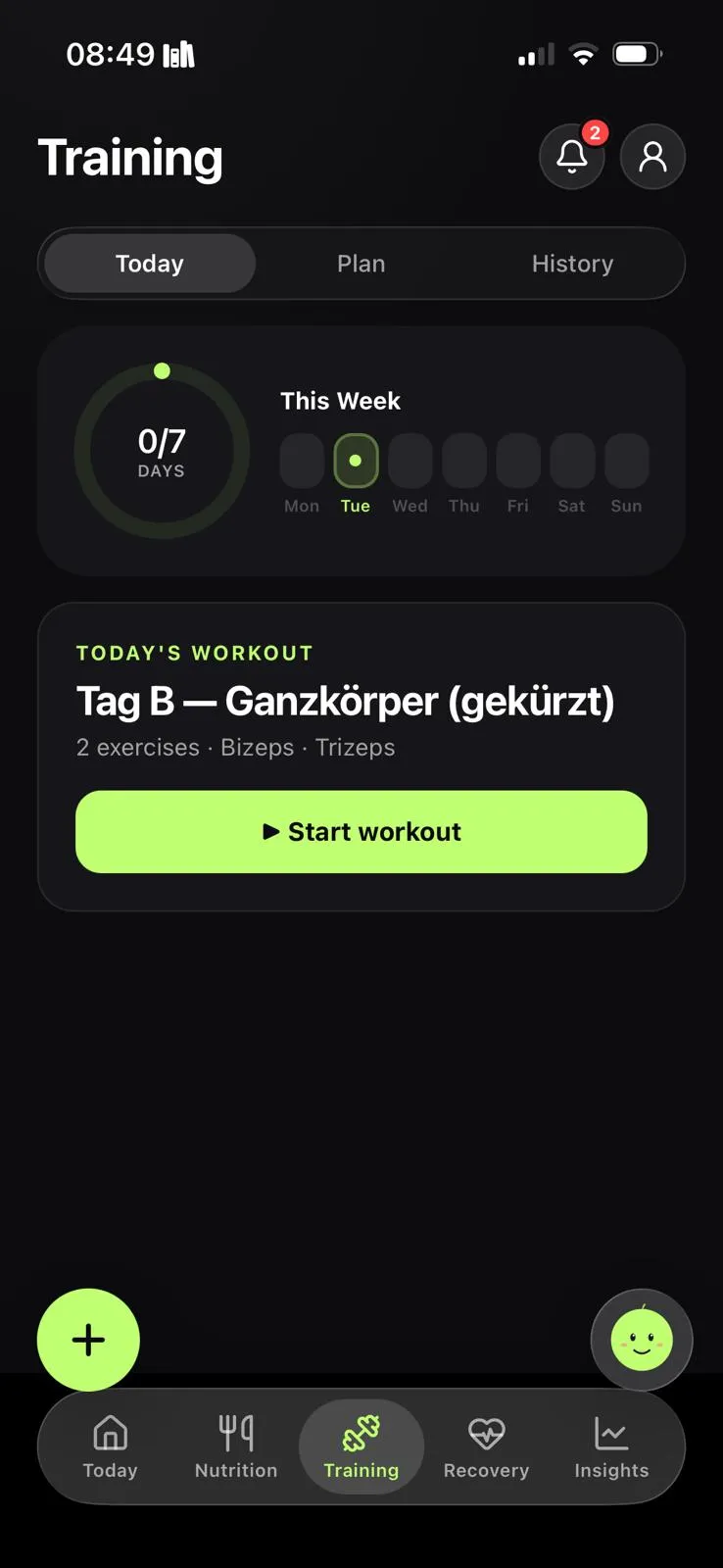 Flyna training view with the weekly overview and today's full-body workout for biceps and triceps