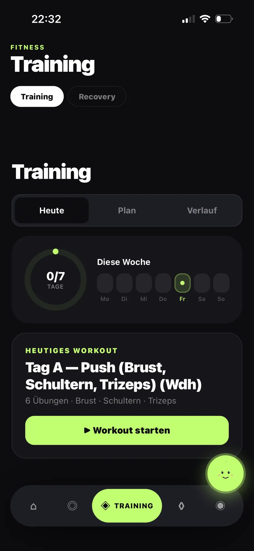 Trainingsansicht der Flyna-App mit Wochenfortschritt und dem heutigen Push-Workout für Brust, Schultern und Trizeps